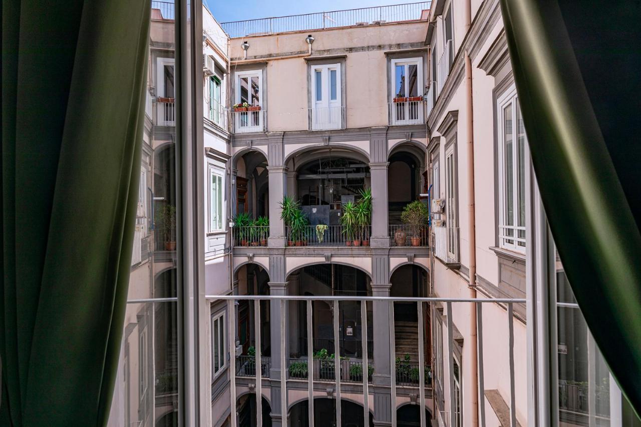 La Smorfia Hotel Naples Exterior photo