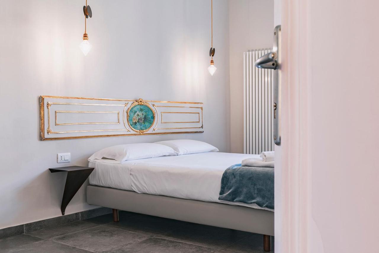 La Smorfia Hotel Naples Exterior photo